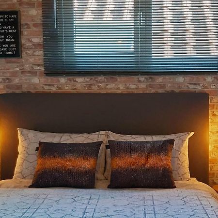 دين بوس Historic City Centre Apartment المظهر الخارجي الصورة